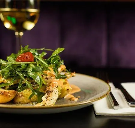 Skeffington Arms Otel 3*