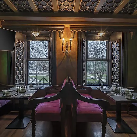 Skeffington Arms מלון